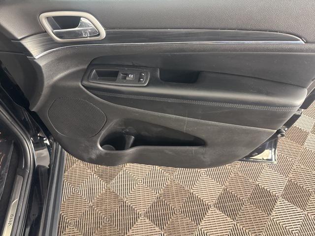 used 2021 Jeep Grand Cherokee car, priced at $27,999