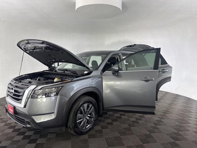new 2025 Nissan Pathfinder car, priced at $35,283