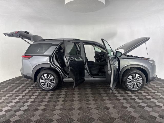 new 2025 Nissan Pathfinder car, priced at $35,283