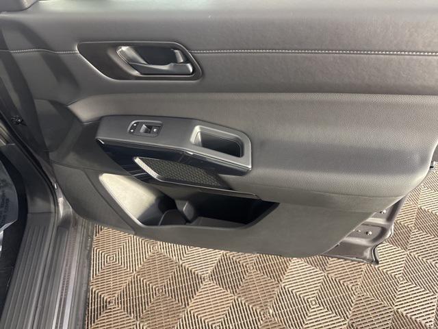 new 2025 Nissan Pathfinder car, priced at $35,283