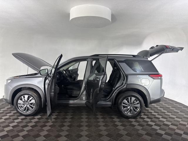 new 2025 Nissan Pathfinder car, priced at $35,283