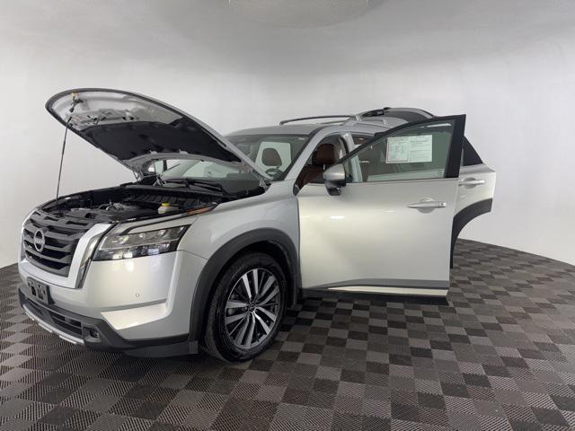 used 2022 Nissan Pathfinder car, priced at $31,799