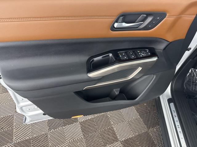 used 2022 Nissan Pathfinder car, priced at $31,799