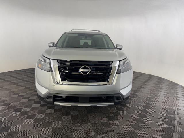 new 2025 Nissan Pathfinder car, priced at $43,338