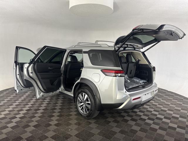 new 2025 Nissan Pathfinder car, priced at $43,338