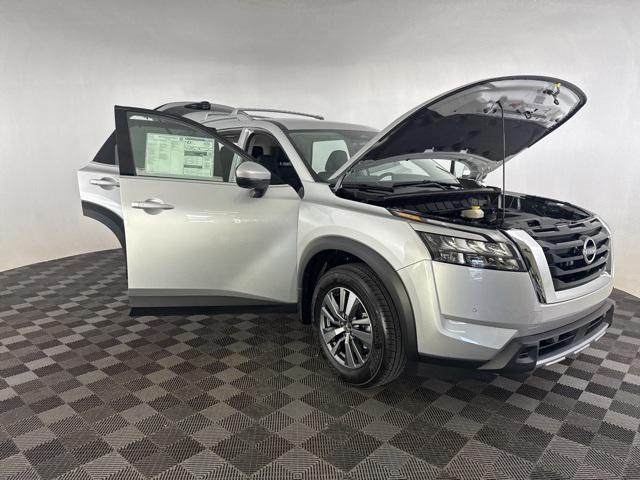 new 2025 Nissan Pathfinder car, priced at $43,338