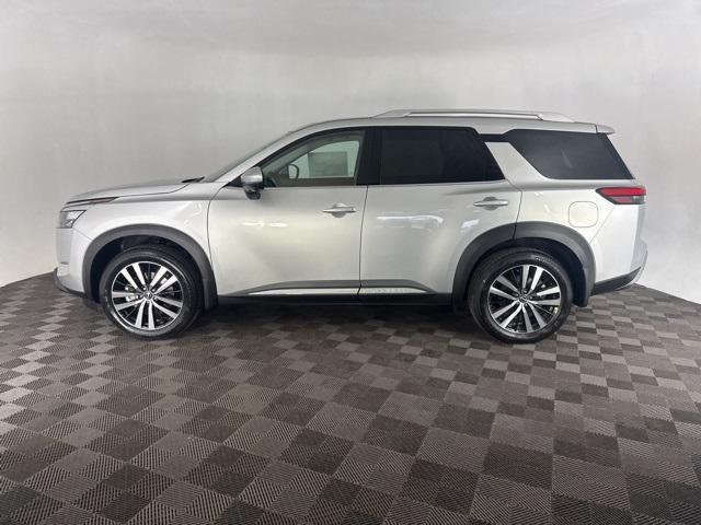 new 2025 Nissan Pathfinder car, priced at $45,028