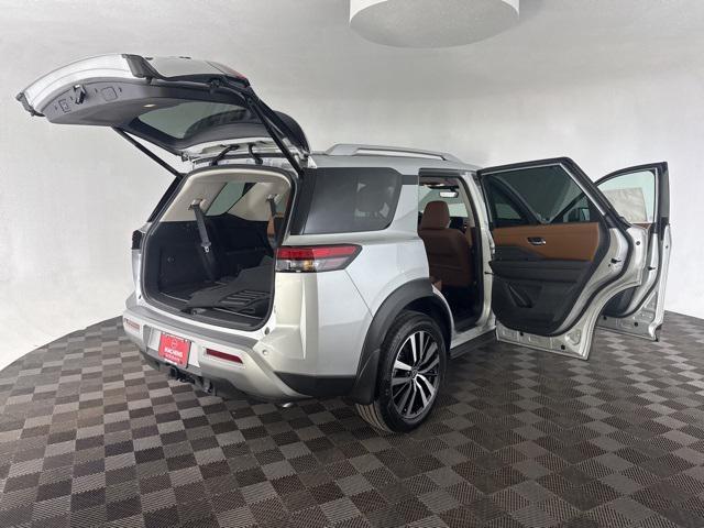 new 2025 Nissan Pathfinder car, priced at $45,028
