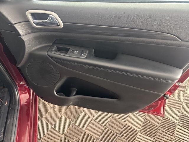 used 2021 Jeep Grand Cherokee car, priced at $25,399