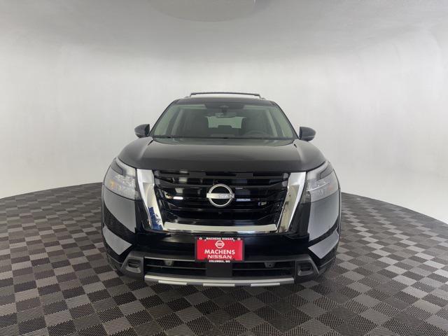 new 2025 Nissan Pathfinder car, priced at $49,404
