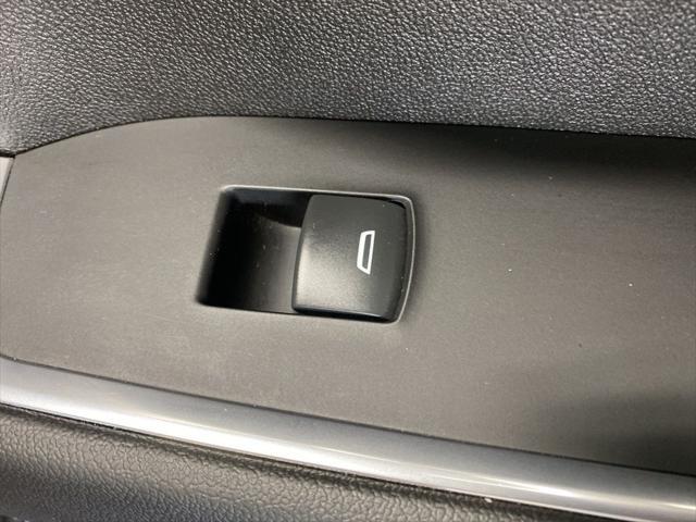 used 2022 Chevrolet Silverado 1500 car, priced at $41,980