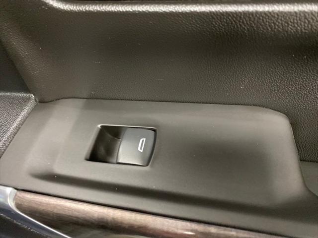 used 2021 Chevrolet Silverado 1500 car, priced at $39,649