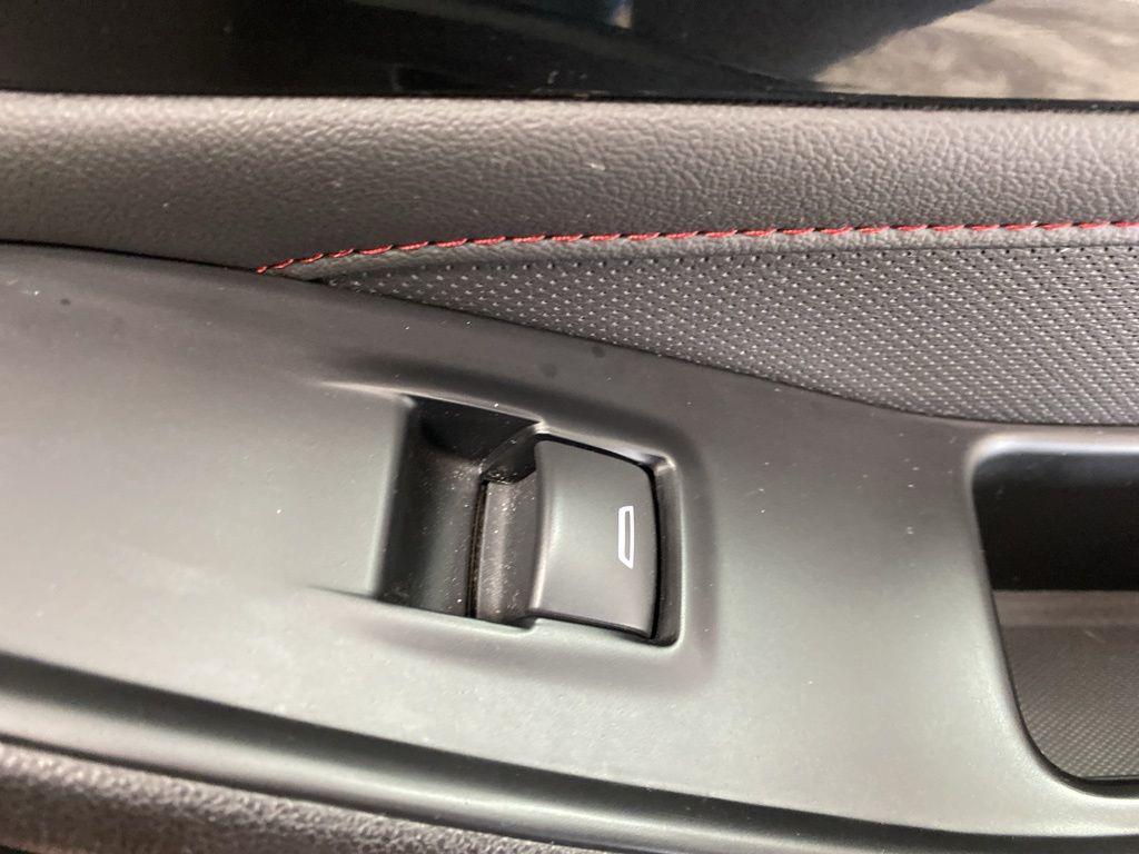 used 2023 Chevrolet Traverse car, priced at $37,980