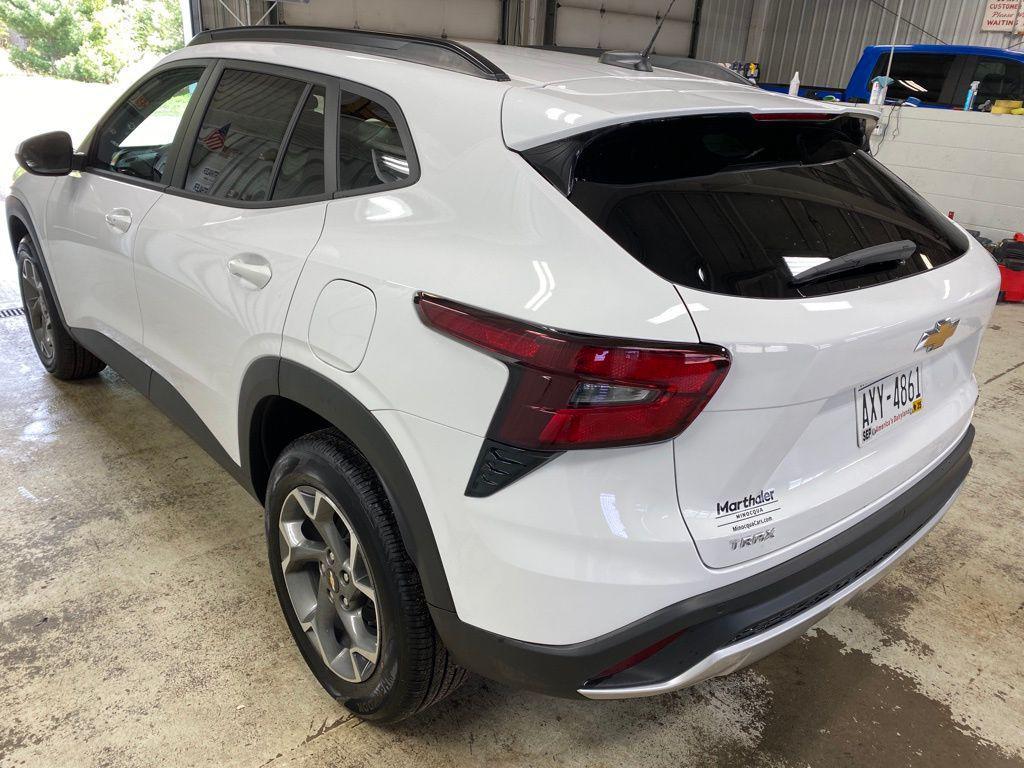 new 2025 Chevrolet Trax car, priced at $23,690