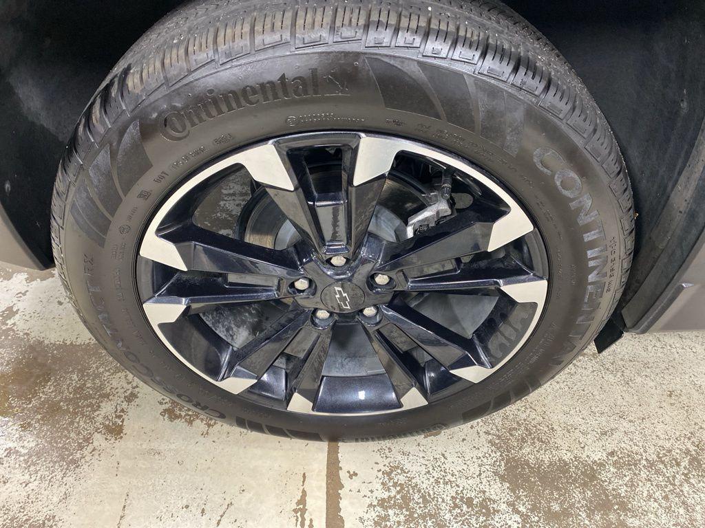 used 2025 Chevrolet Equinox car, priced at $34,980