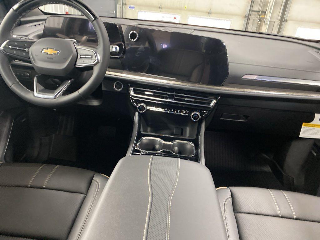 new 2026 Chevrolet Traverse car, priced at $60,475