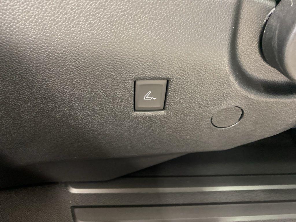 new 2026 Chevrolet Traverse car, priced at $60,475