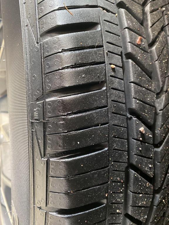 used 2024 Chevrolet Traverse car, priced at $40,924