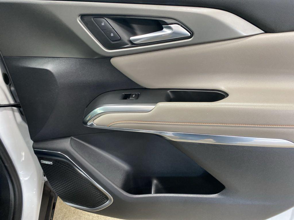 used 2024 Chevrolet Traverse car, priced at $40,924