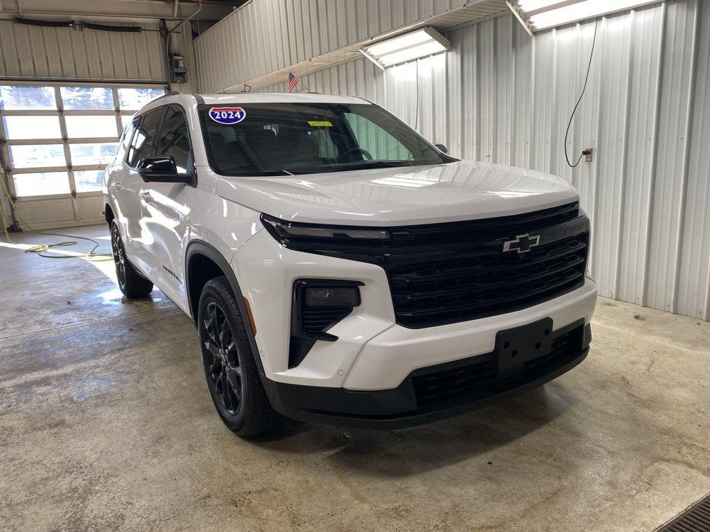 used 2024 Chevrolet Traverse car, priced at $40,924