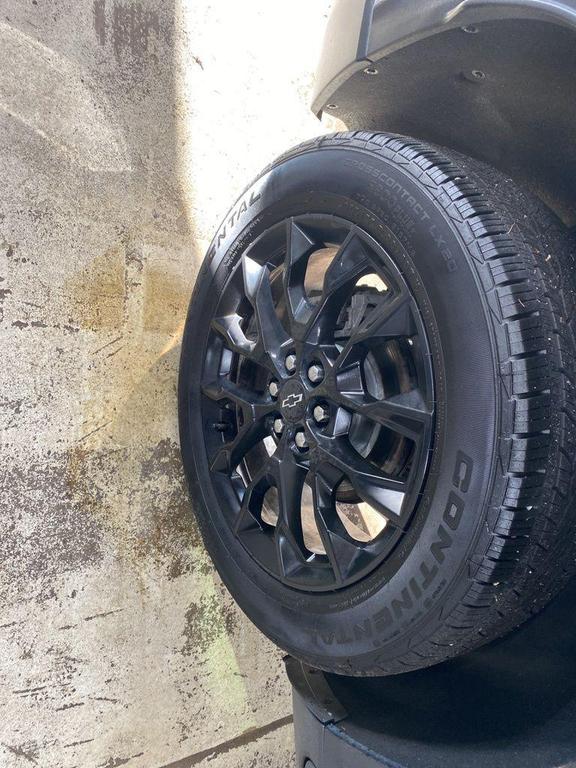 used 2024 Chevrolet Traverse car, priced at $40,924