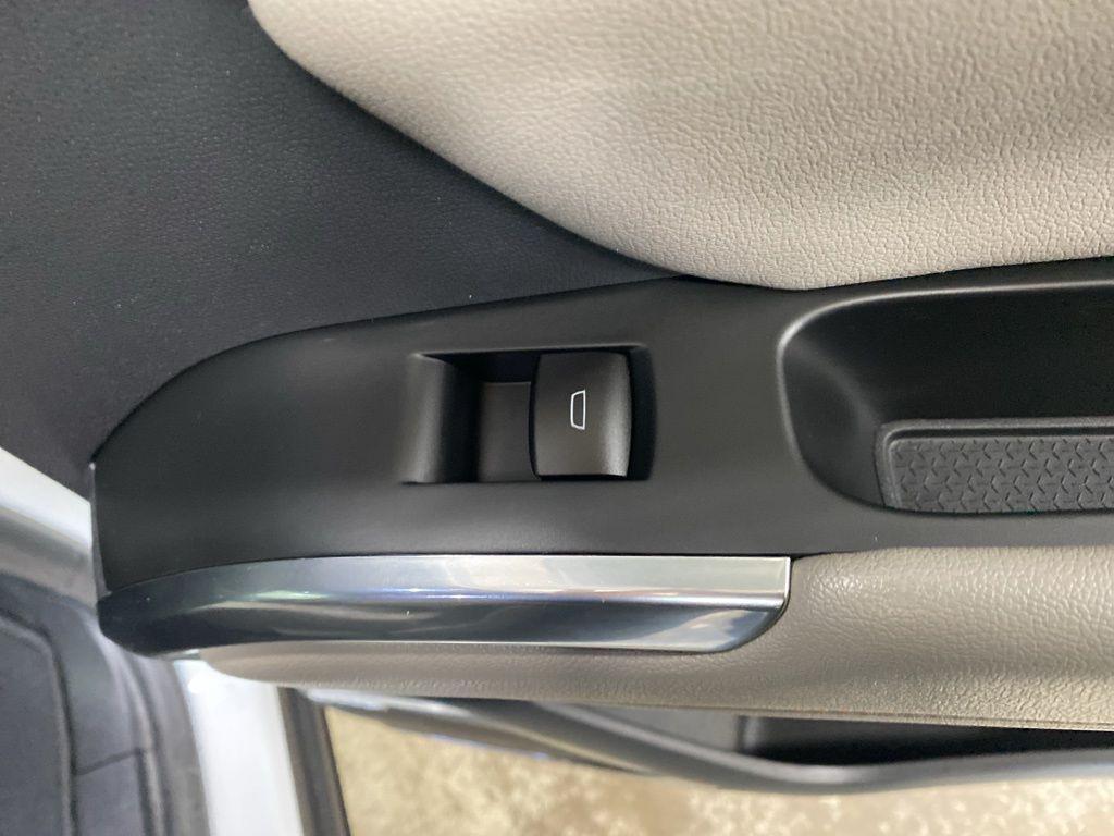 used 2024 Chevrolet Traverse car, priced at $40,924