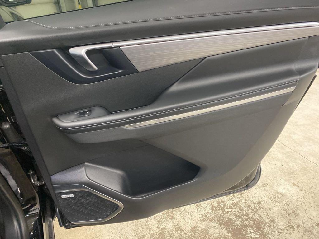 used 2025 Buick Enclave car, priced at $39,980