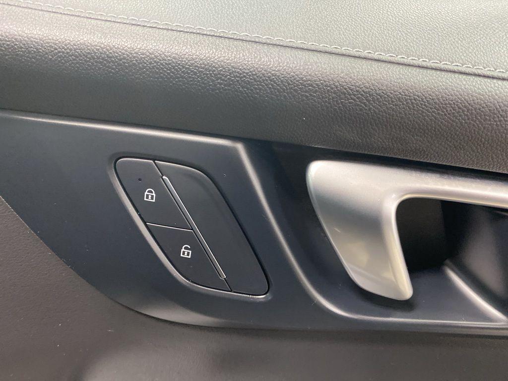 used 2025 Buick Enclave car, priced at $39,980