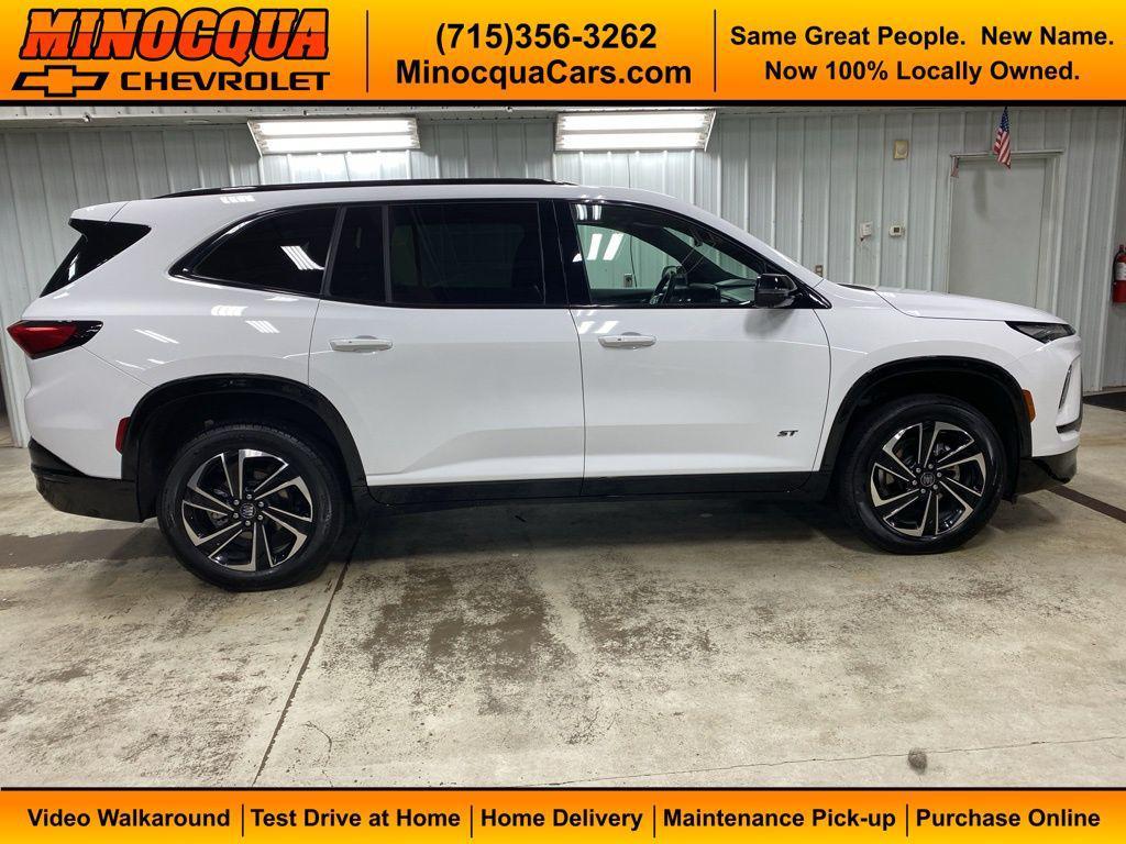used 2025 Buick Enclave car, priced at $43,980