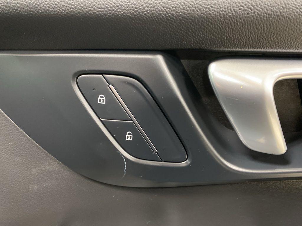 used 2025 Buick Enclave car, priced at $43,980