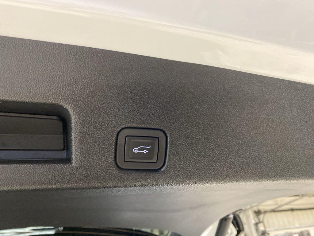 used 2025 Buick Enclave car, priced at $43,980