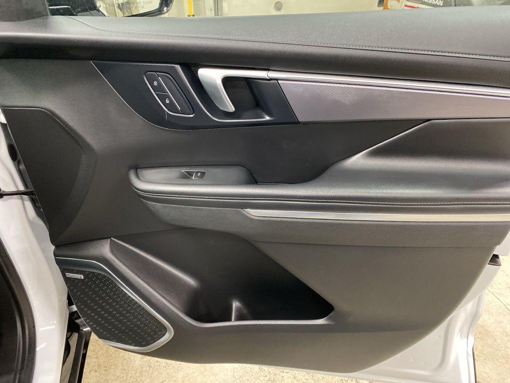 used 2025 Buick Enclave car, priced at $43,980