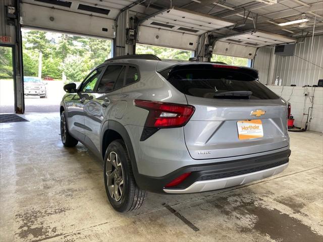 new 2025 Chevrolet Trax car, priced at $23,900