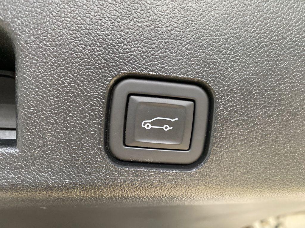 used 2024 Chevrolet Traverse car, priced at $52,498