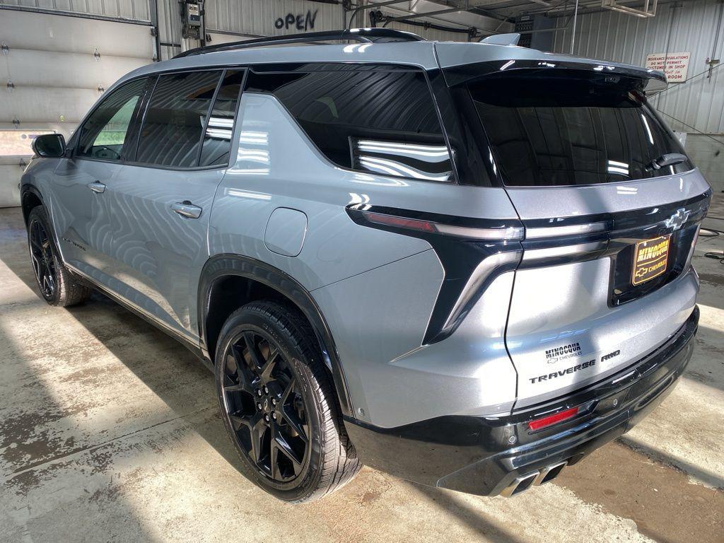 used 2024 Chevrolet Traverse car, priced at $52,498