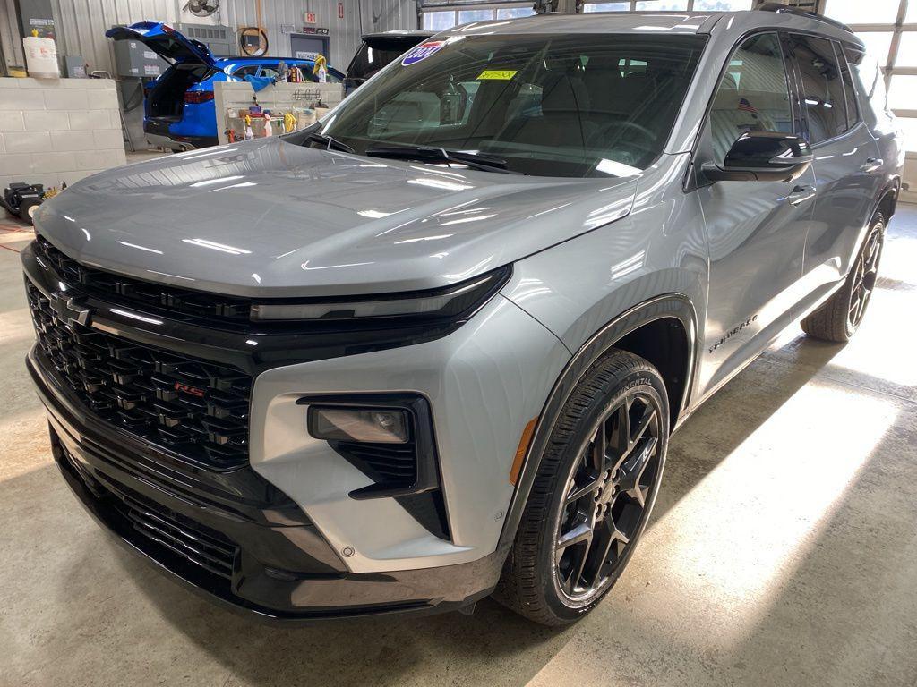 used 2024 Chevrolet Traverse car, priced at $52,498