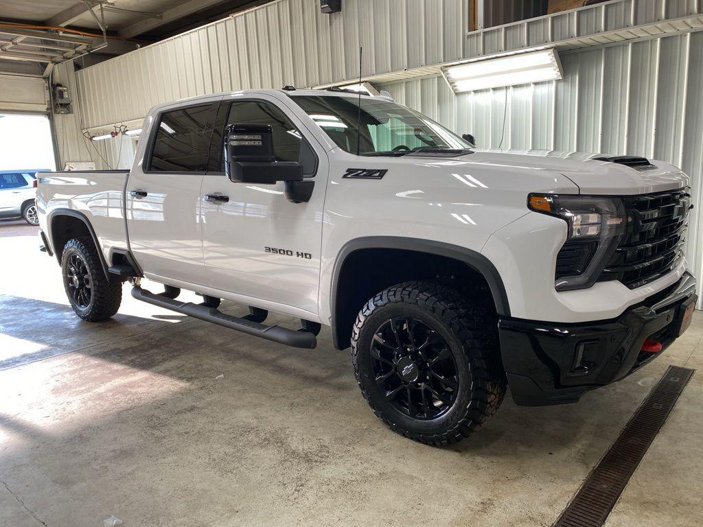 new 2026 Chevrolet Silverado 3500 car, priced at $81,990