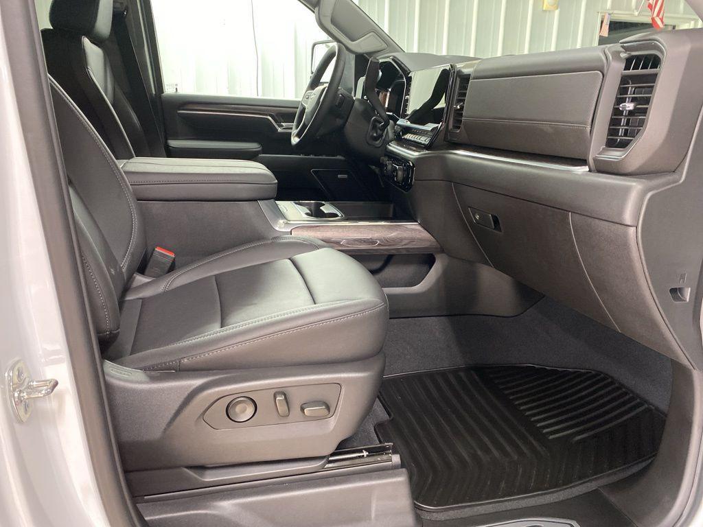 new 2026 Chevrolet Silverado 3500 car, priced at $81,990