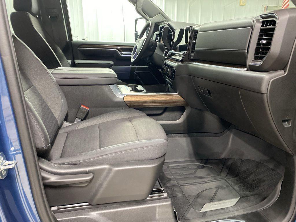 used 2025 Chevrolet Silverado 3500 car, priced at $63,980