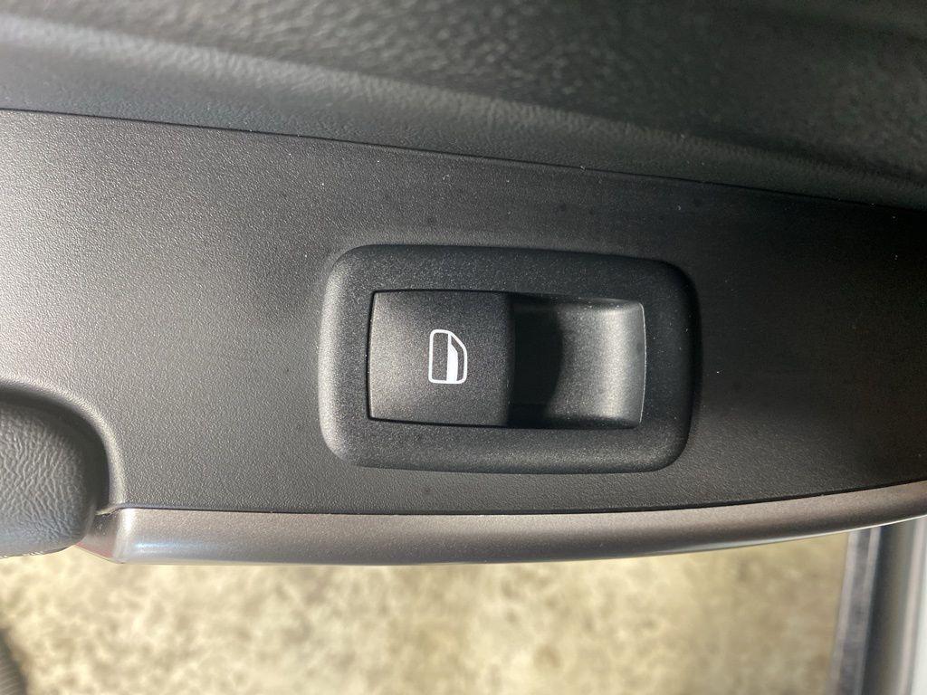 used 2022 Jeep Cherokee car, priced at $26,980