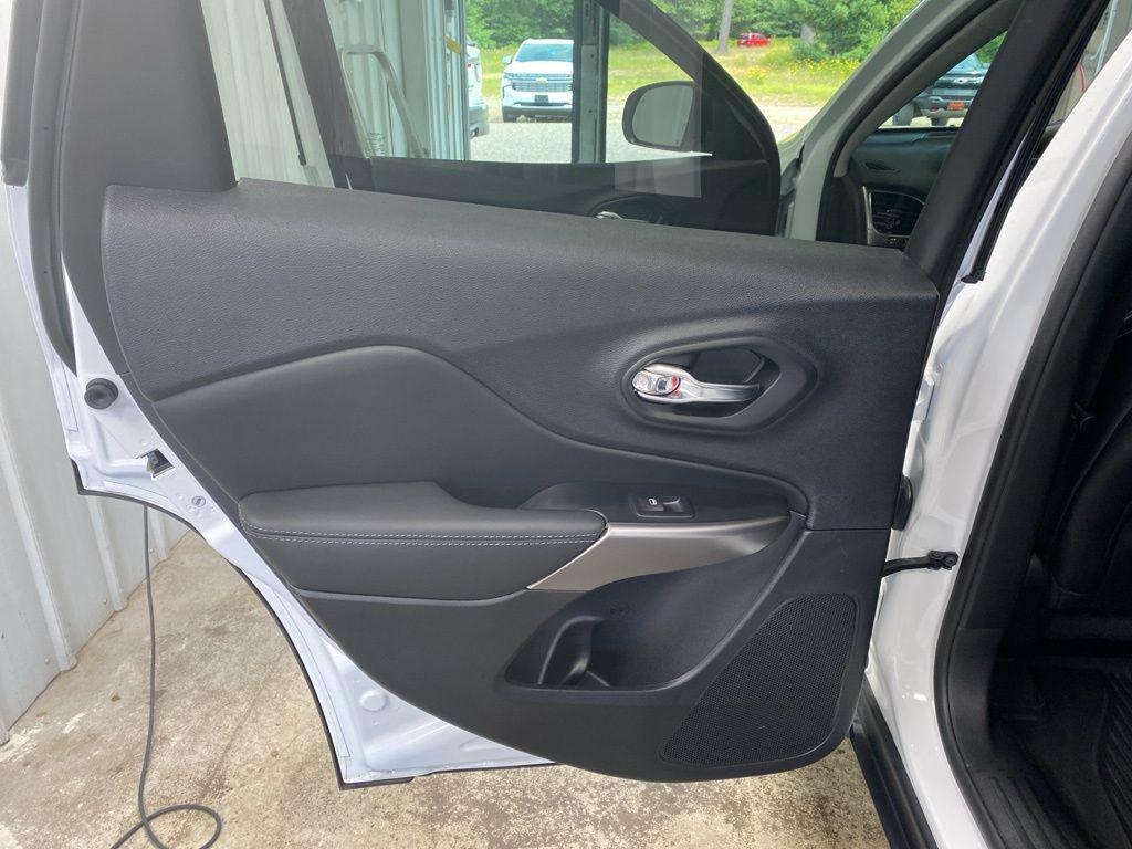 used 2022 Jeep Cherokee car, priced at $26,980