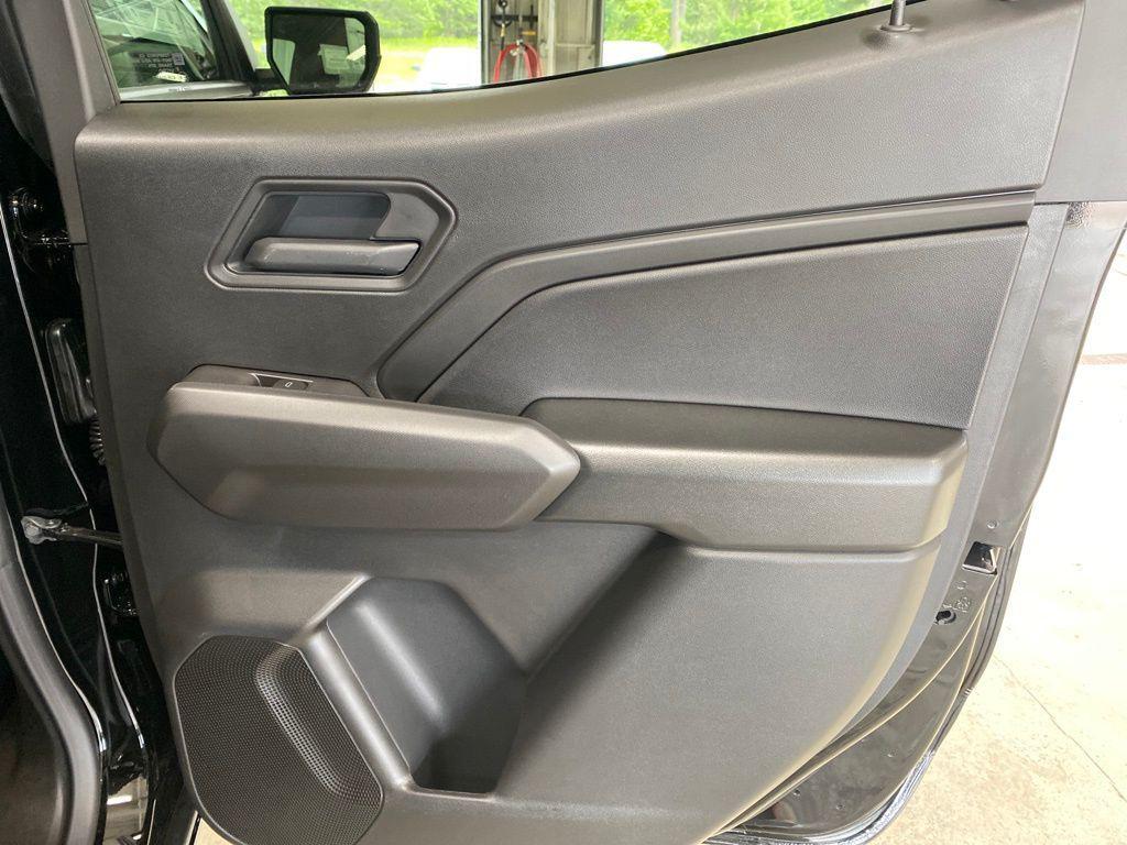 new 2025 Chevrolet Colorado car, priced at $38,450