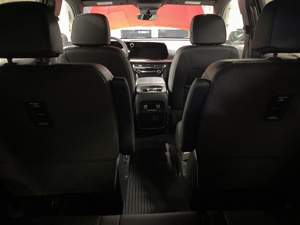 new 2026 Chevrolet Traverse car, priced at $51,280