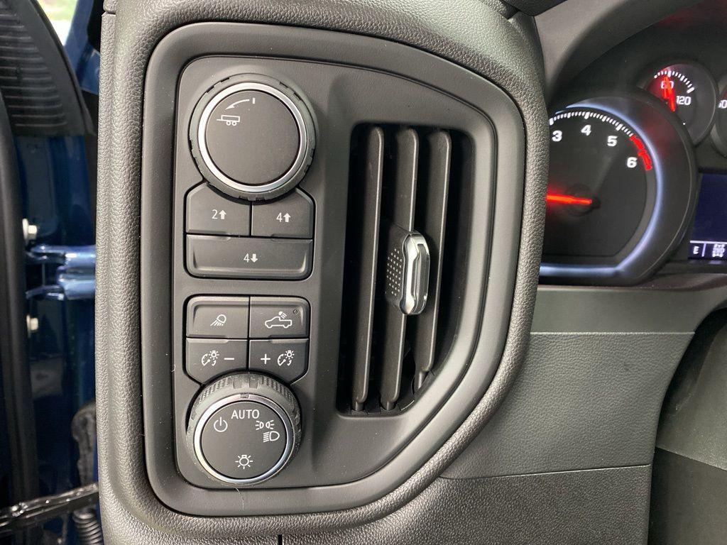 new 2025 Chevrolet Silverado 2500 car, priced at $49,990