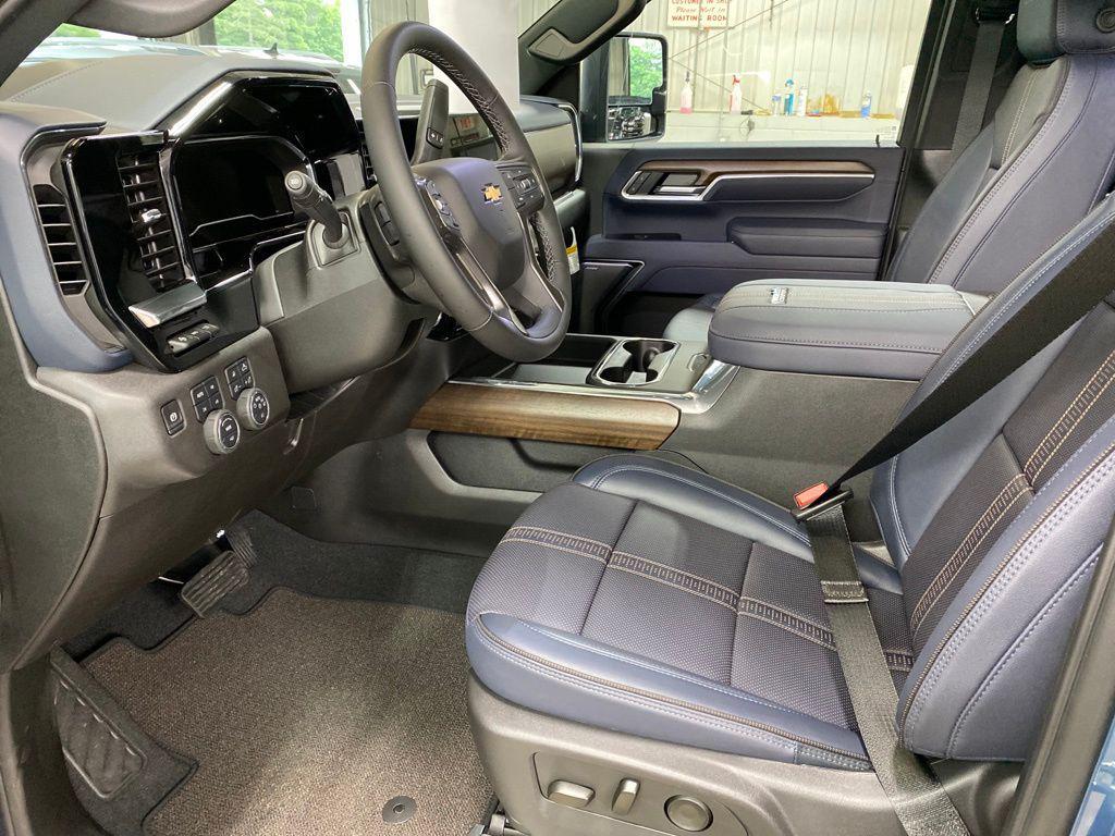 new 2025 Chevrolet Silverado 3500 car, priced at $83,450
