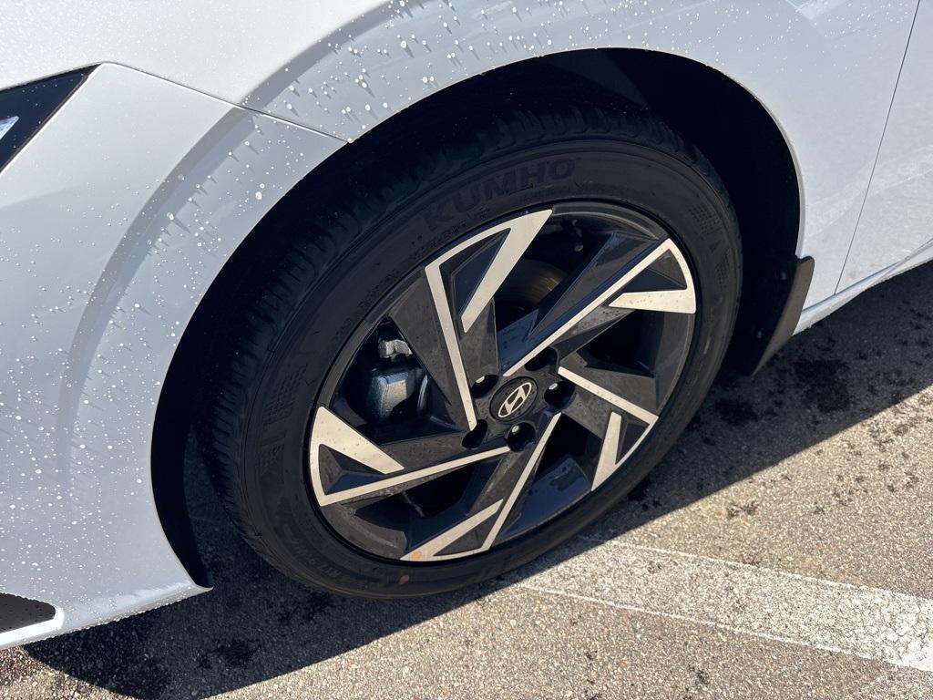 new 2025 Hyundai Elantra car, priced at $25,445