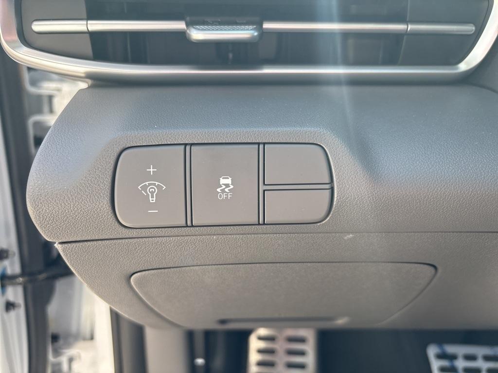 new 2025 Hyundai Elantra car, priced at $25,445