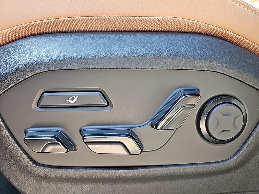 new 2026 Hyundai SANTA FE HEV car, priced at $48,051