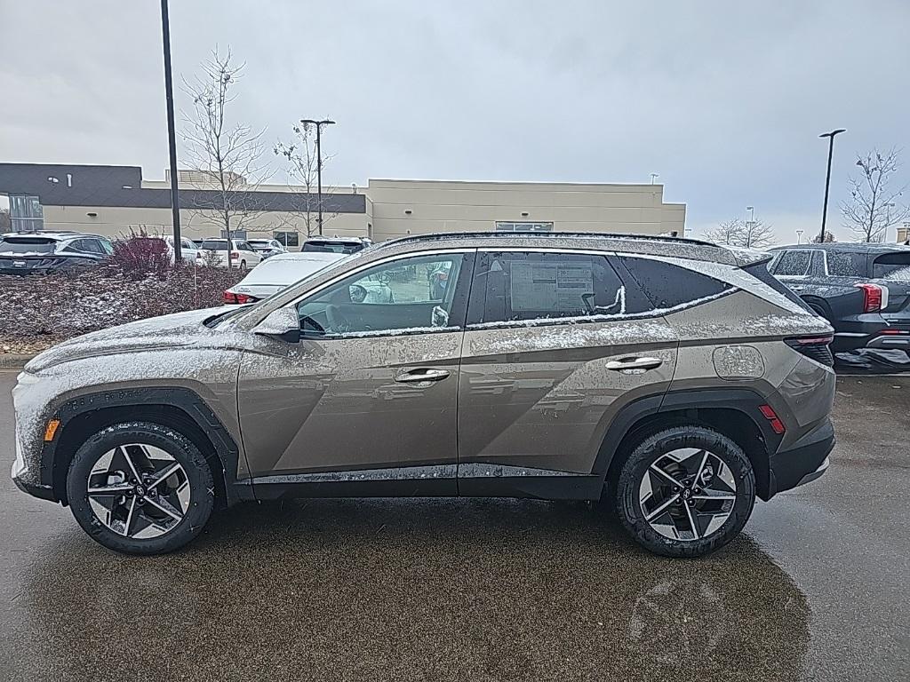 new 2026 Hyundai TUCSON Hybrid car, priced at $33,612
