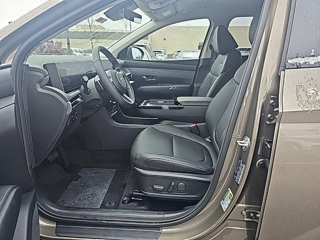new 2026 Hyundai TUCSON Hybrid car, priced at $33,612